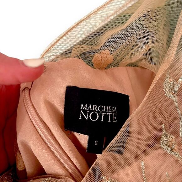 Marchesa Notte | 3D Floral Embroidered Hi-Low Gown in Blush | Size 6 - Picture 8 of 8